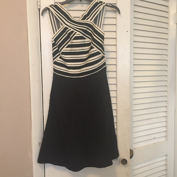 Maeve Dresses & Skirts - Maeve Black and White Banded Dress w/ Flare Skirt